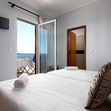 Perola Views Inn By Madeira Sun Travel Porto Moniz Exterior photo