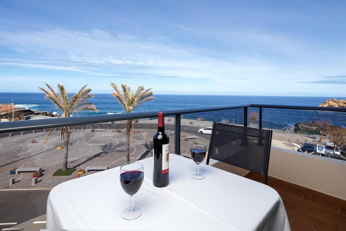 Perola Views Inn By Madeira Sun Travel Porto Moniz Exterior photo